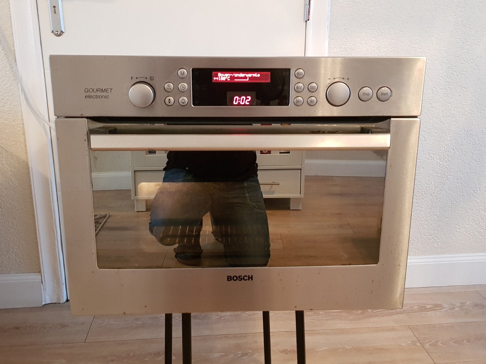BOSCH combi oven magnetron/hete lucht/pyrolyse zelfreinigen, Ophalen, Zo goed als nieuw, 200 tot 400 m³ per uur, Onderbouw afzuigkap