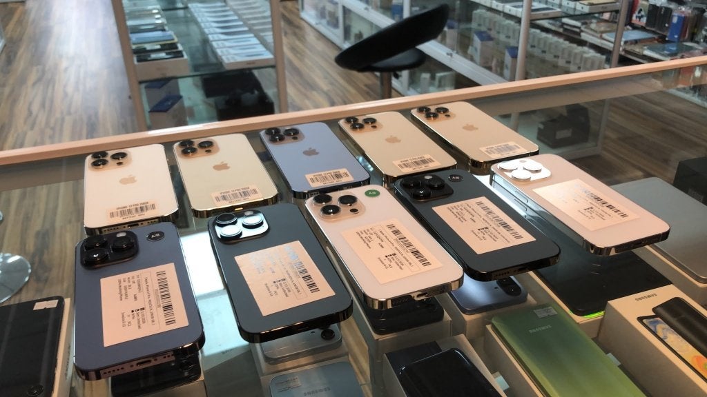 Foto 2 van Apple iphone 14 pro  256GB  op voorraad met factuur