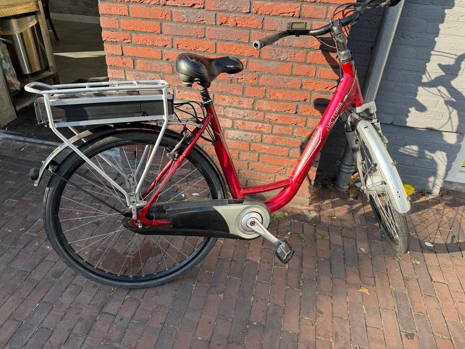 Twee gebruikte elektrische fietsen: Victoria en Gazelle, Ophalen, Gebruikt, 51 tot 55 cm, Gazelle