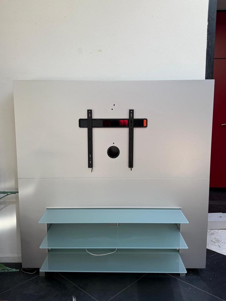 Modern TV meubel met glazen planken en opbergzuil, Ophalen, Gebruikt, 100 tot 150 cm, Glas