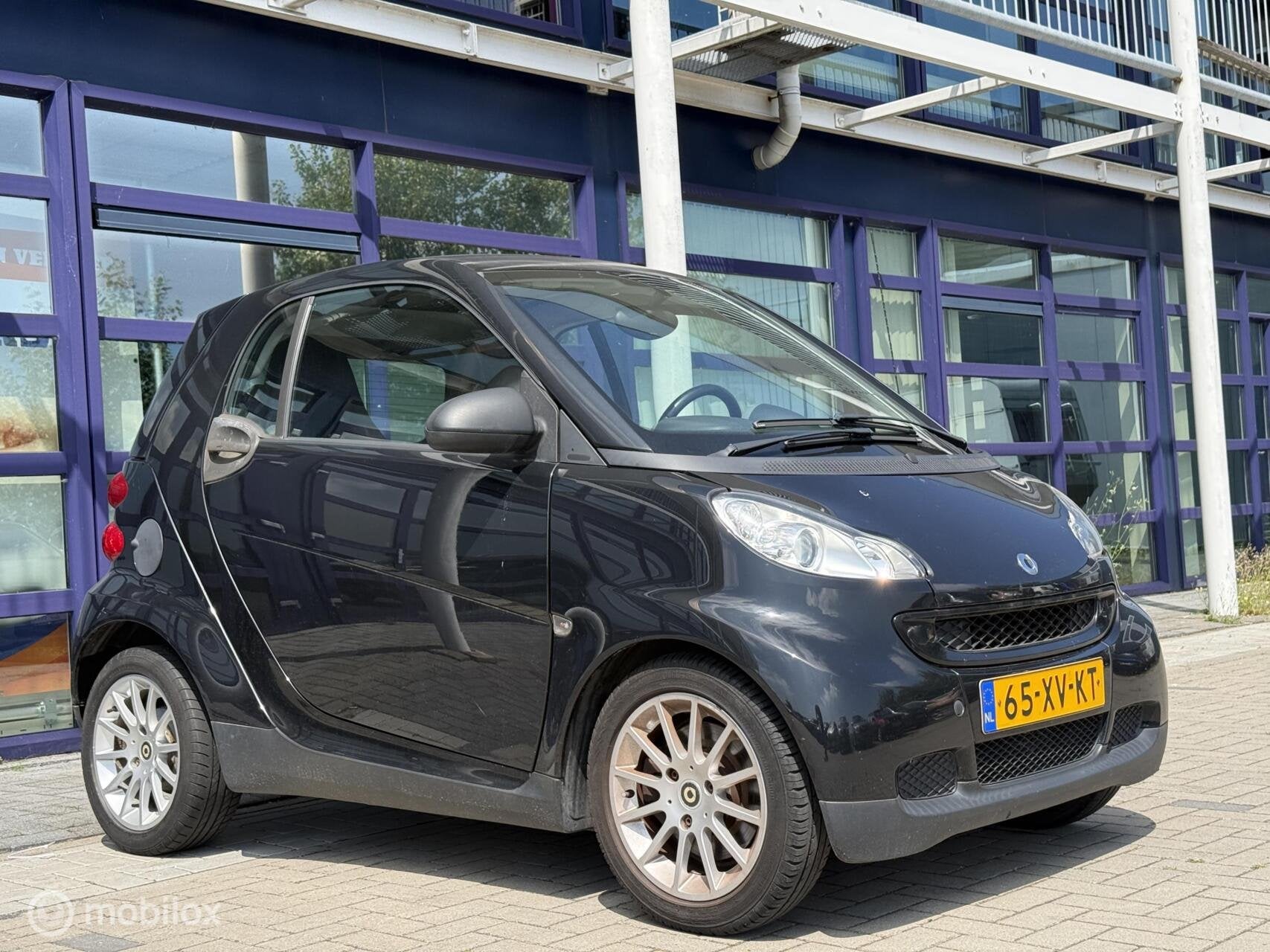 Smart fortwo coupé 1.0 Passion| Automaat| Elek-Pakket| Pano, Auto's, Achterwielaandrijving, Gebruikt, 18 €/maand, Zwart