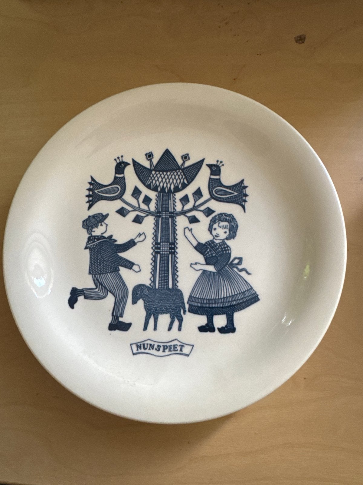 Drie vintage Nunspeet bordjes van Petrus Regout Maastricht, Antiek en Kunst, Ophalen