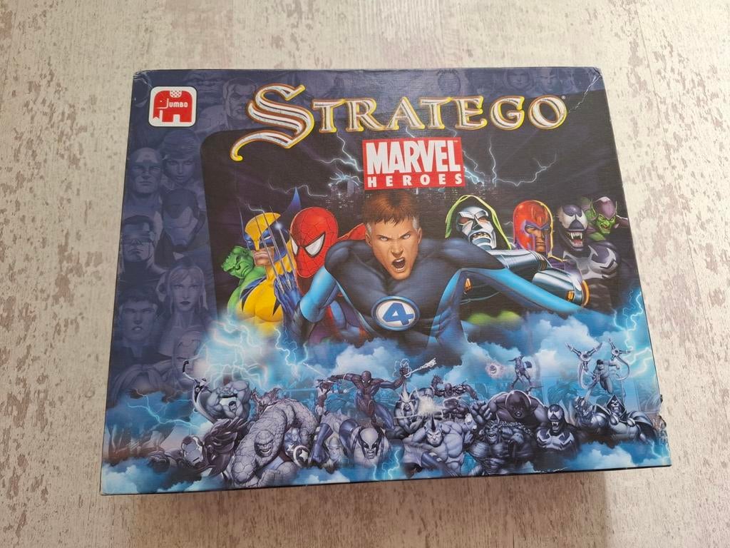 Stratego Marvel Heroes spel bordspel, Een of twee spelers, Ophalen of Verzenden, Zo goed als nieuw