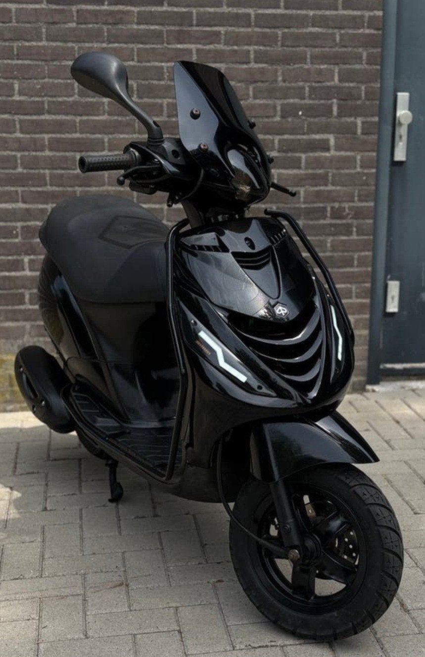 Gezocht zip frame, Fietsen en Brommers, Scooters | Piaggio, Ophalen of Verzenden, Zo goed als nieuw, Zip