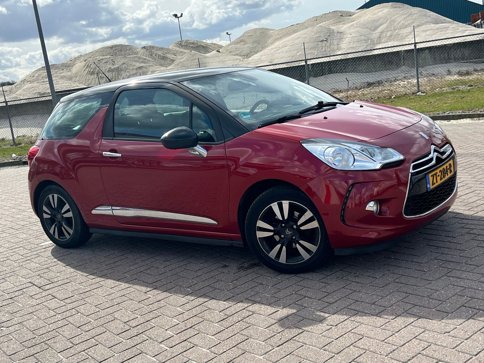 Citroën DS3 1.4 VTI 2012 Rood, Voorwielaandrijving, 40 €/maand, Bedrijf, Handgeschakeld