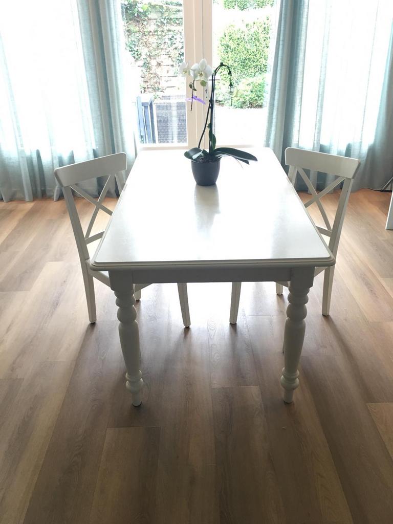Houten tafel heeft een verfbeurt nodig 1m60 lang, Huis en Inrichting, Ophalen, Gebruikt, 50 tot 100 cm, 150 tot 200 cm