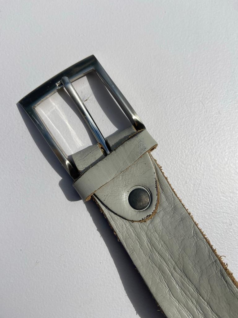 De Groot Leren Riem - Beige Wit - 118 cm, Kleding | Dames, Riemen en Ceinturen, 100 cm of meer, Heupriem, Ophalen of Verzenden