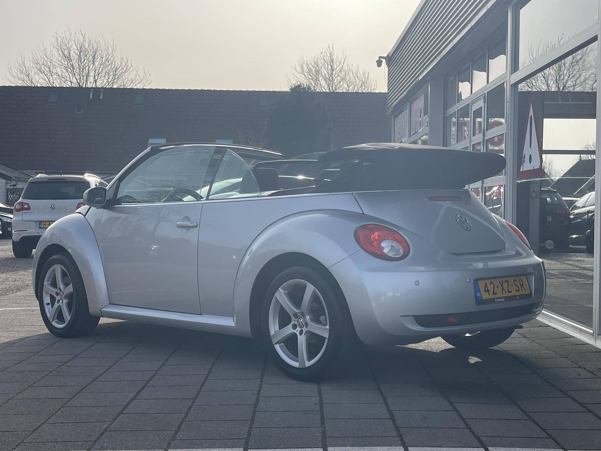 Volkswagen New Beetle Cabriolet 1.6 Highline /Cruise/Windsch, Auto's, Stof, Gebruikt, 4 cilinders, 4 stoelen