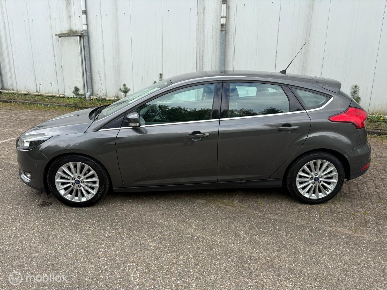 Foto 2 van Ford Focus 1.0 Titanium | Nieuwe Distributieriem