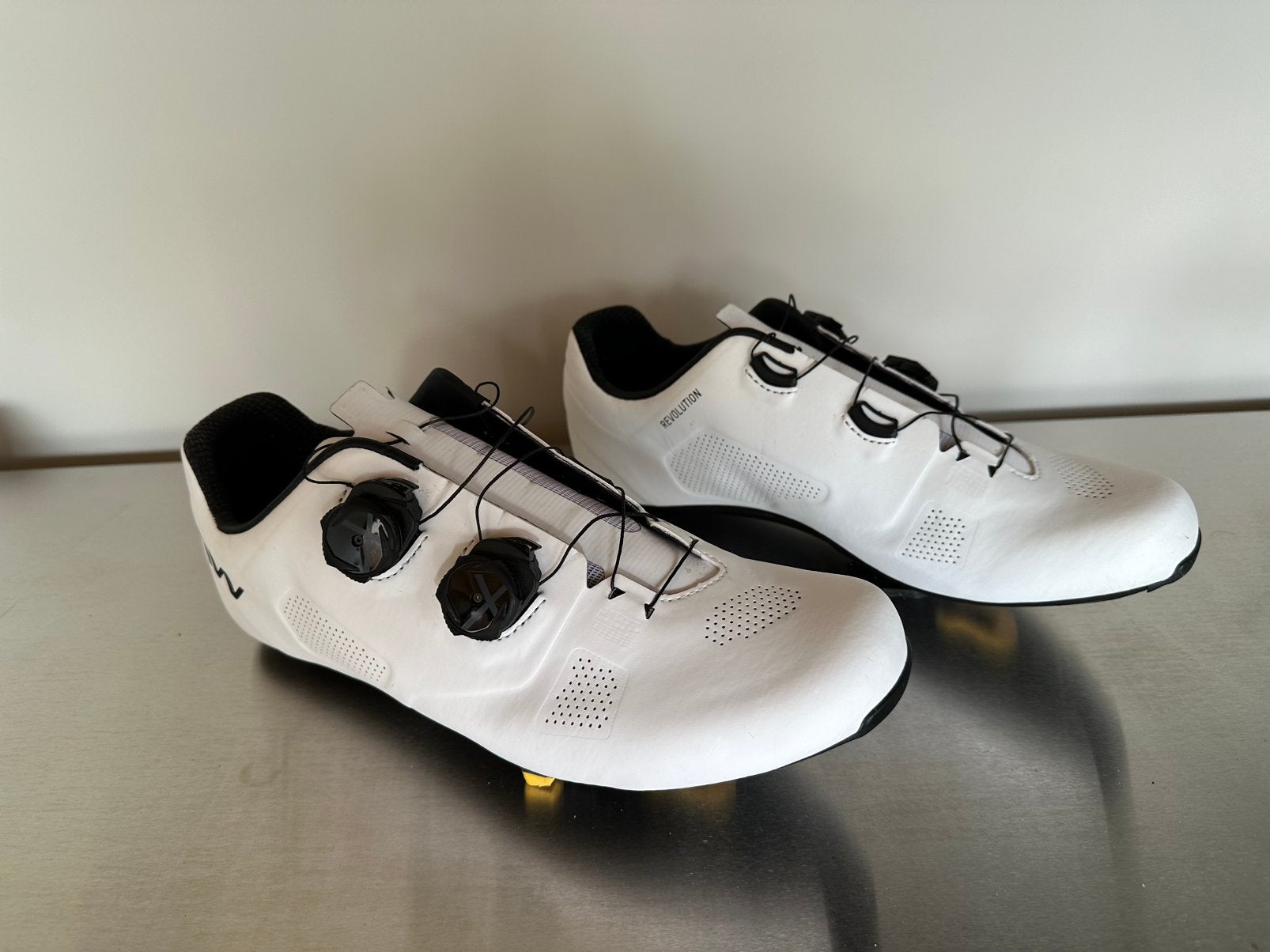 Nortwave revolution mt45, Fietsen en Brommers, Fietsaccessoires | Fietskleding, Ophalen of Verzenden, Zo goed als nieuw, Overige maten
