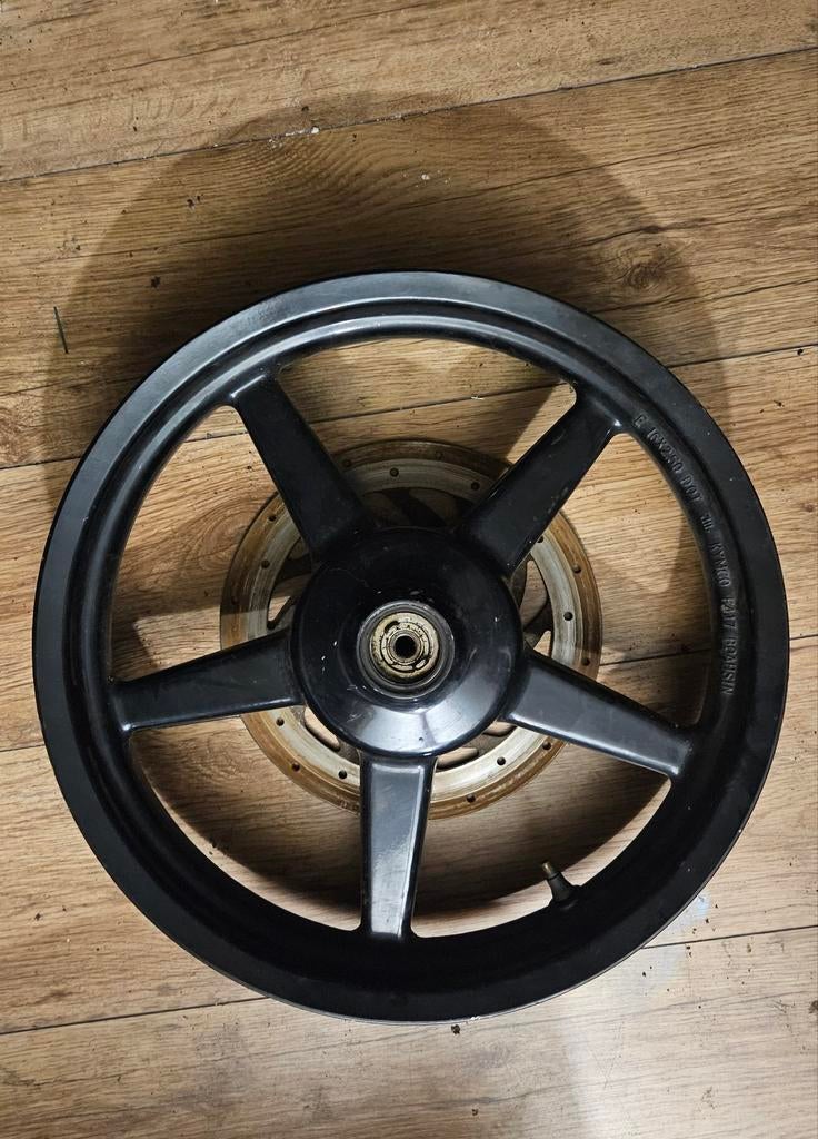 Voorwiel Kymco people s zwart €15, Fietsen en Brommers, Brommeronderdelen | Puch, Ophalen of Verzenden, Gebruikt, Overige typen