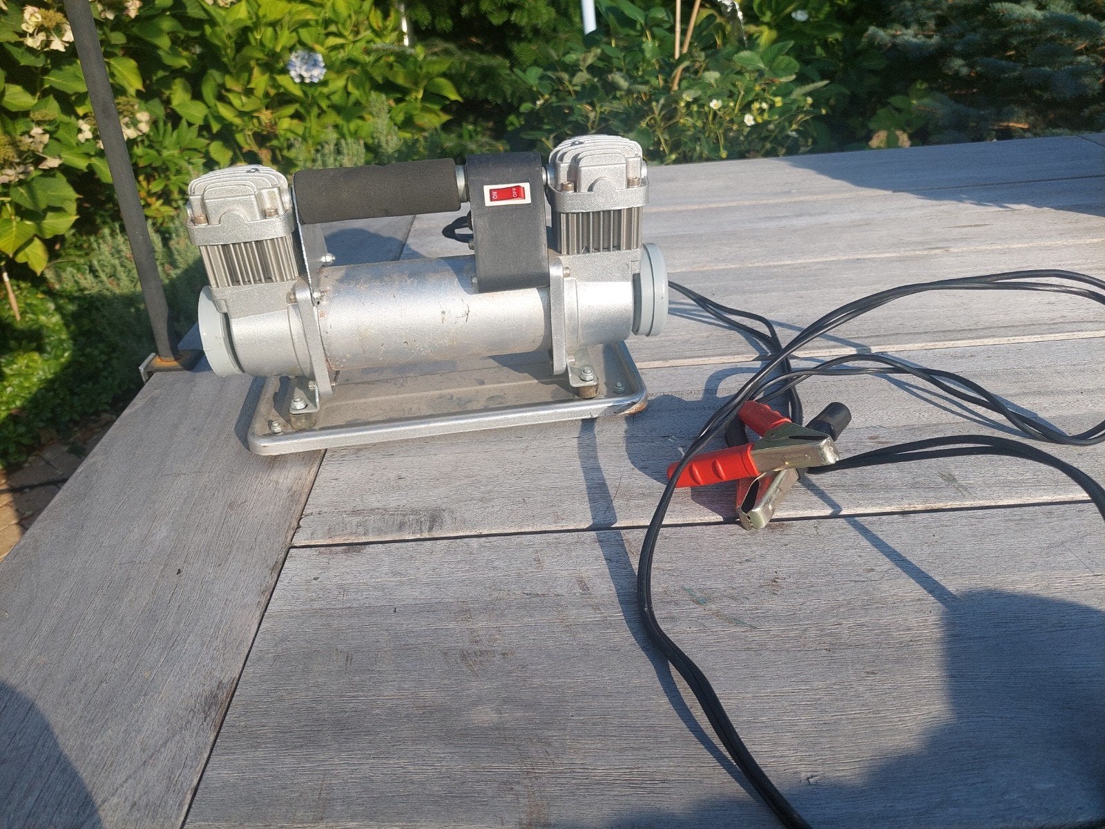 compressor 12 volt,  te gebruiken b.v bij airbrushing, Ophalen of Verzenden, Ezel