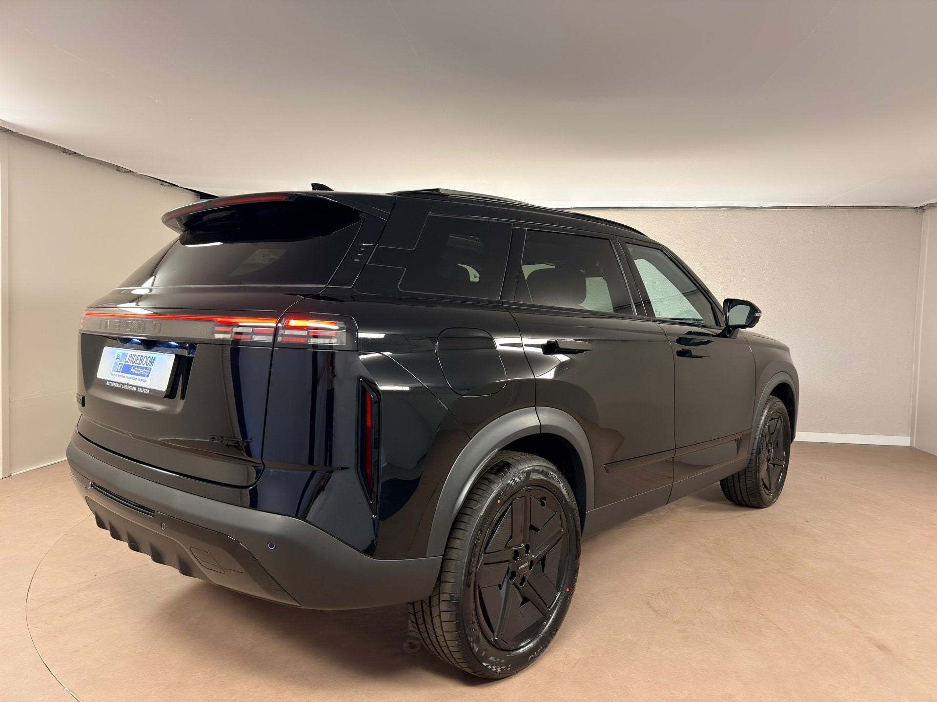 Jaecoo 7 1.5 TGDI SHS-P Exclusive Black edition, Facelift in, Auto's, Zwart, Bedrijf, Nieuw, Hybride Elektrisch/Benzine