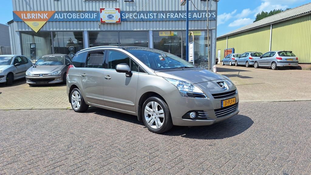 PEUGEOT 5008 1.6 THP 16V 156pk 5p NL auto NAP trekhaak, Auto's, Euro 5, 1435 kg, Handgeschakeld, 750 kg