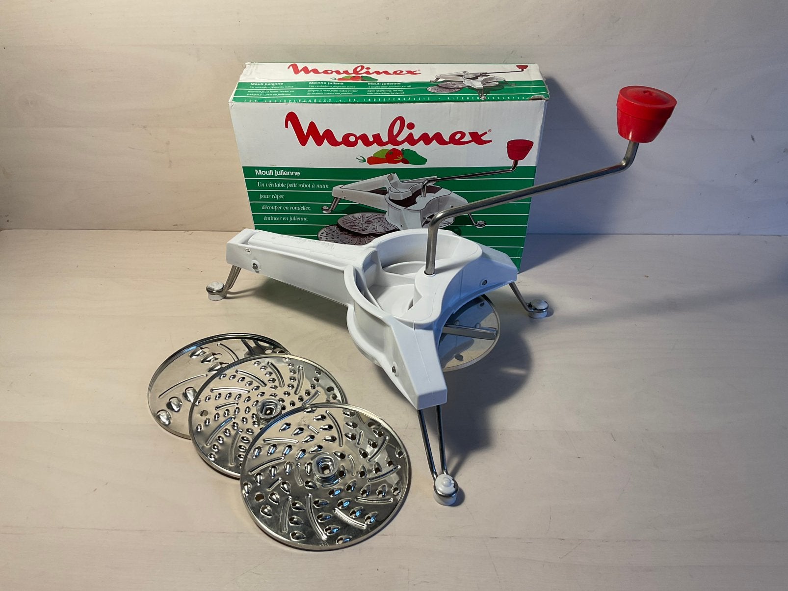 Moulinex Mouli Julienne groente snijder met vier messen, Ophalen of Verzenden, Zo goed als nieuw