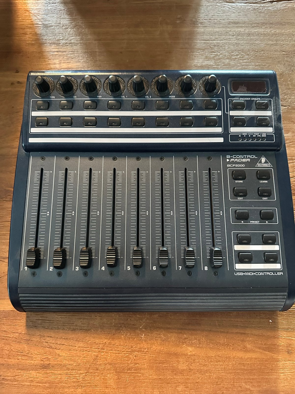 Behringer BCF2000 B-Control Fader USB/MIDI Controller, Muziek en Instrumenten, Ophalen, Gebruikt
