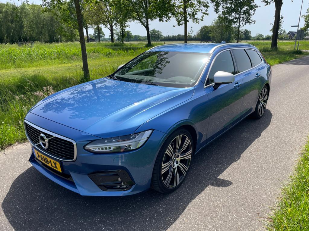Volvo V90 D4  R-design 140KW Aut8 AWD 2018 Blauw, Automaat, V90, 1969 cc, Blauw