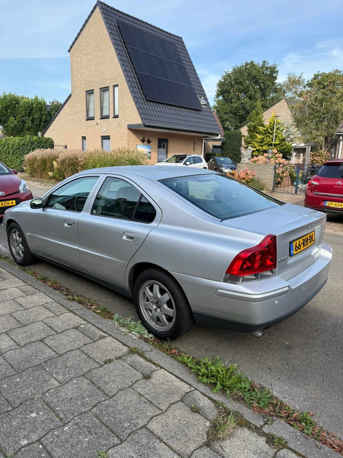 Volvo S60 2.4 140PK AUTOMAAT 2005 234.000KM✅✅, 1416 kg, S60, 75 €/maand, 2435 cc