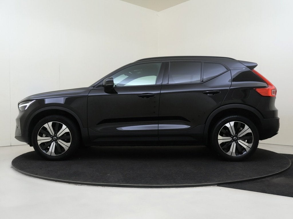 Volvo XC40 Recharge Core | Stoel/Stuurverwarming | Achteruit, Auto's, Volvo, Automaat, Zwart, Automatische klimaatregeling, Vierwielaandrijving