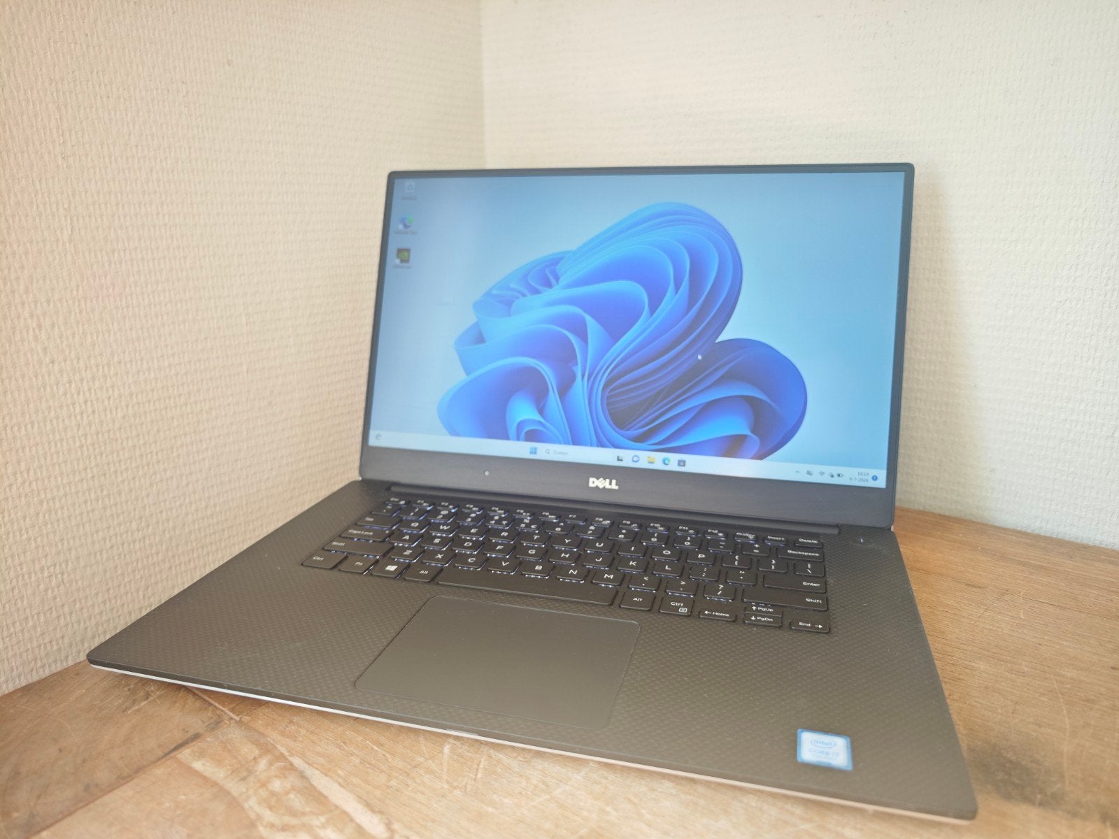 Dell XPS 15,6 Inch i7 7700HQ GTX 1050 16GB DDR4 256GB NVMe, Met videokaart, ., Ophalen of Verzenden, Zo goed als nieuw