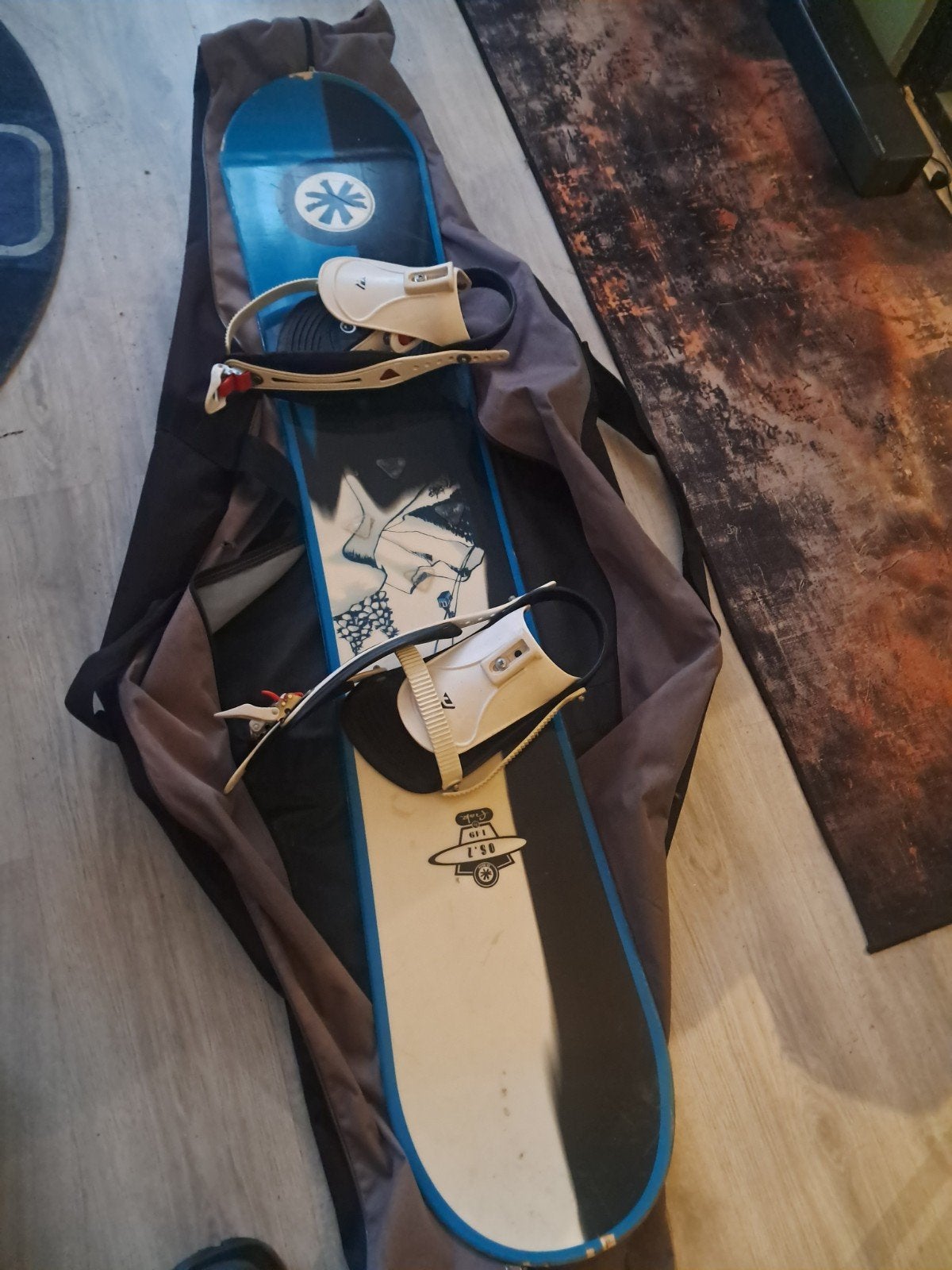 D.SIN Snowboard (Freak / O-Sin) met bindingen en tas, Ophalen, Gebruikt, Board