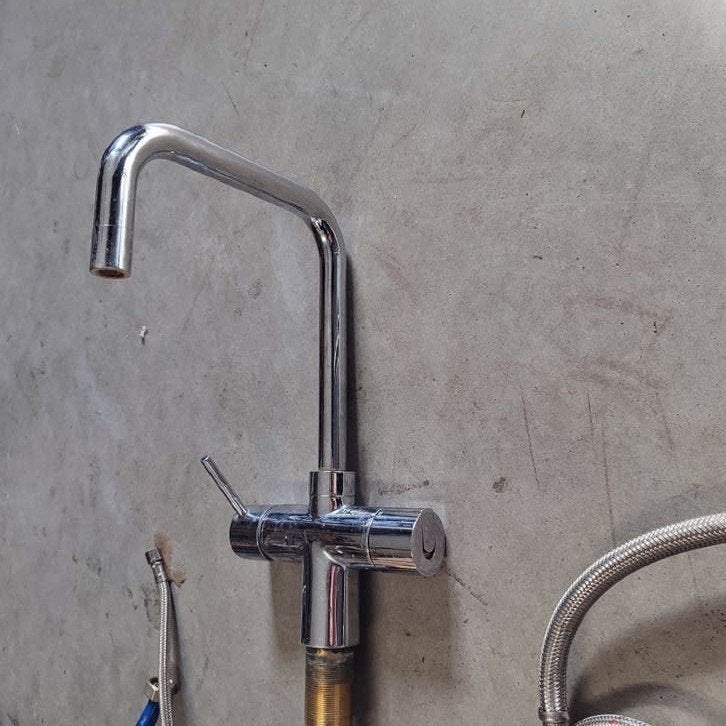 Itho Daalderop 3-in-1 kokend waterkraan Close-in BL5, Zilver, Ophalen of Verzenden, Metaal, Overige merken