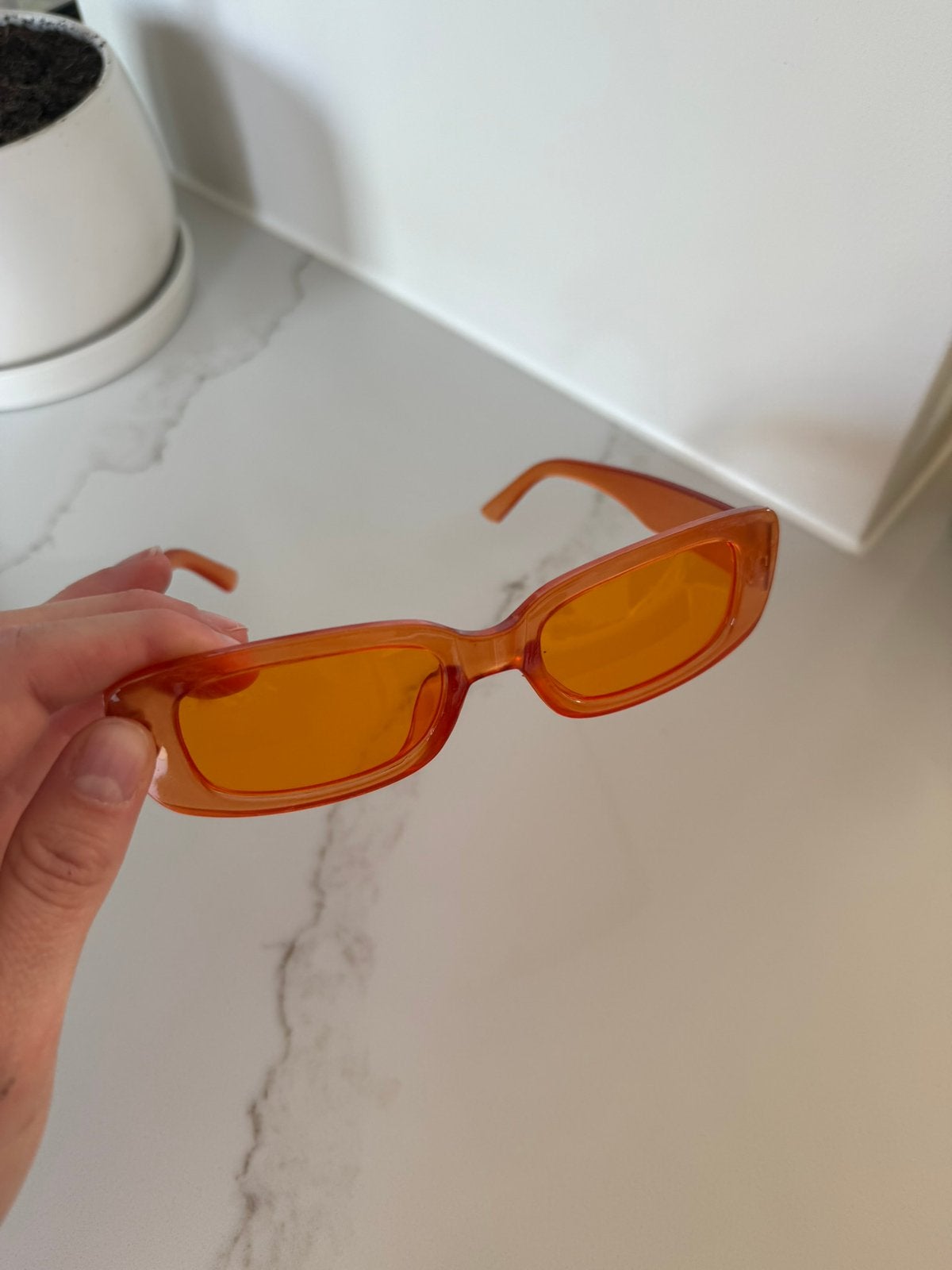 Te koop oranje zonnebril, Overige merken, Zonnebril, Oranje, Ophalen of Verzenden