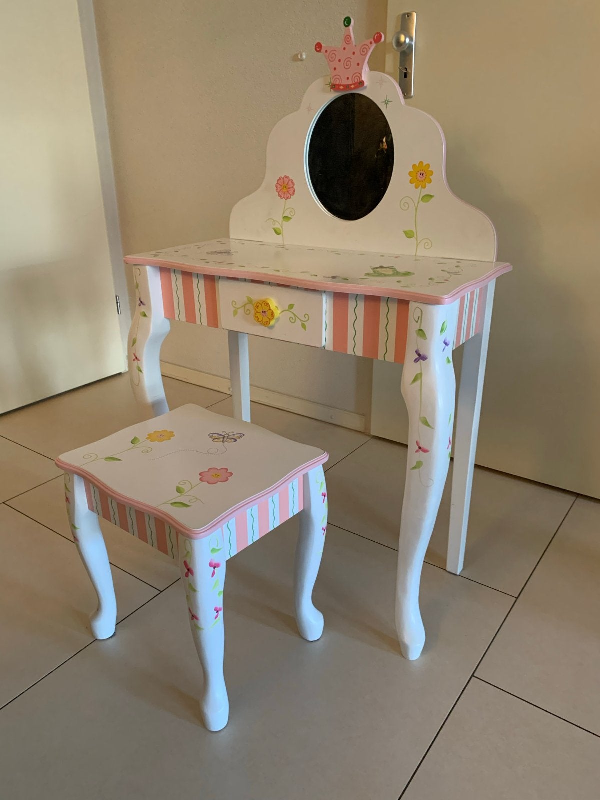 Klassieke kinder kaptafel met krukje - Zo goed als nieuw, Ophalen, 50 tot 100 cm, Zo goed als nieuw, Minder dan 100 cm