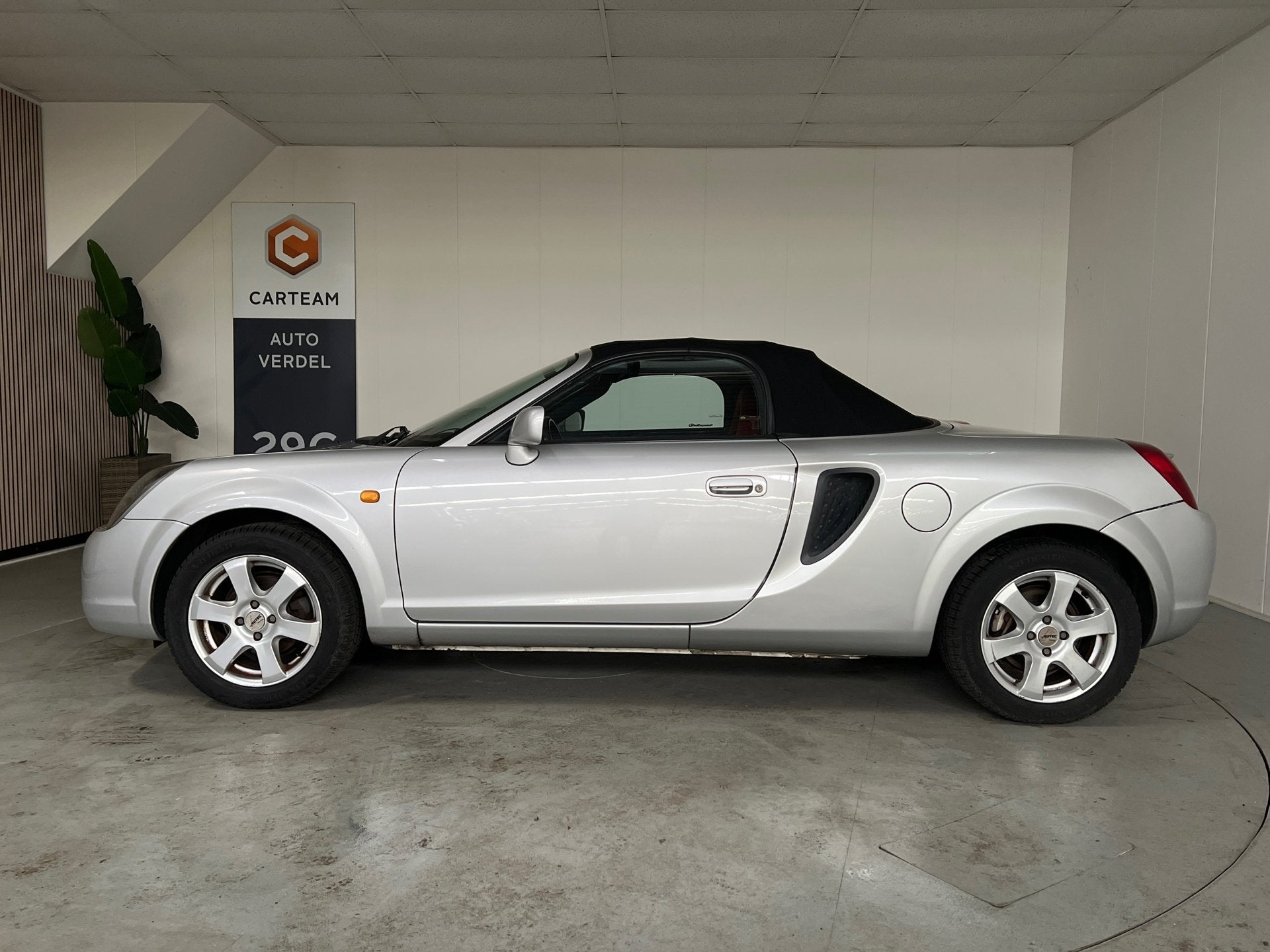 Toyota MR 2 1.8-16v VVT-i Mooie kap Nette auto, Auto's, Gebruikt, Cabriolet, Bedrijf, Handgeschakeld