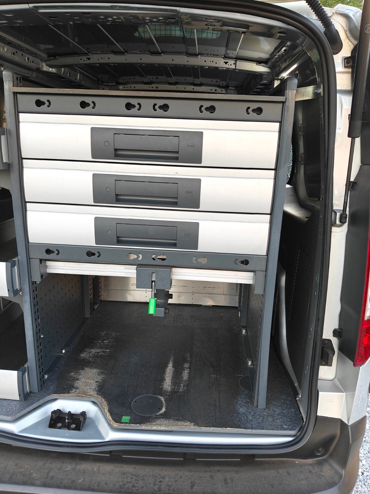 Bott bedrijfswageninrichting – 3 laden, Ophalen