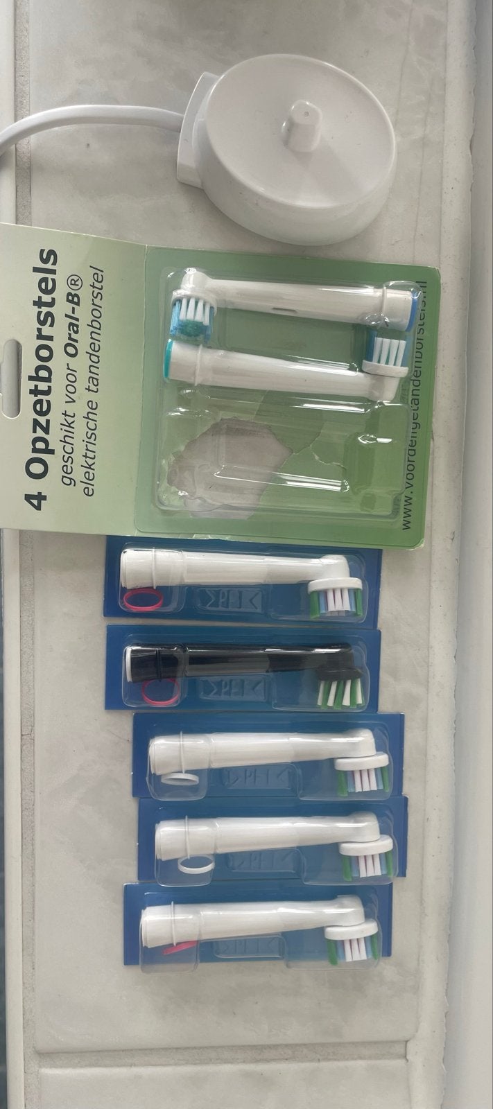 Oral-B opzetborstels en oplader, Ophalen of Verzenden, Nieuw, Mondverzorging