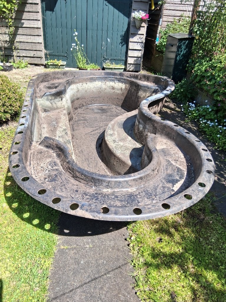 vijver  kunststof  groot !!!  type a39, Ophalen, Gebruikt