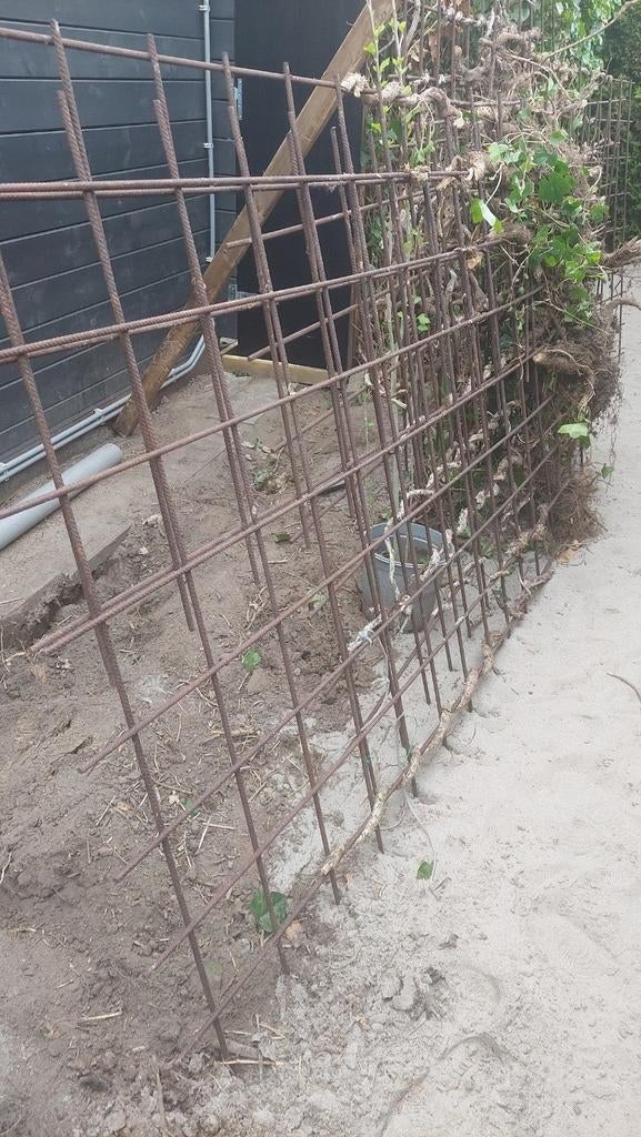 Gratis betongaas oud ijzer meerdere stukken, Tuin en Terras, Ophalen of Verzenden, Gebruikt, Minder dan 10 meter, Raster