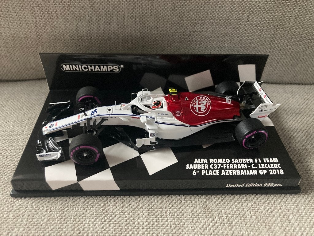 ✅ Charles Leclerc 1:43 Azerbaijan GP 2018 Alfa Romeo Sauber, Ophalen of Verzenden, Nieuw, Formule 1