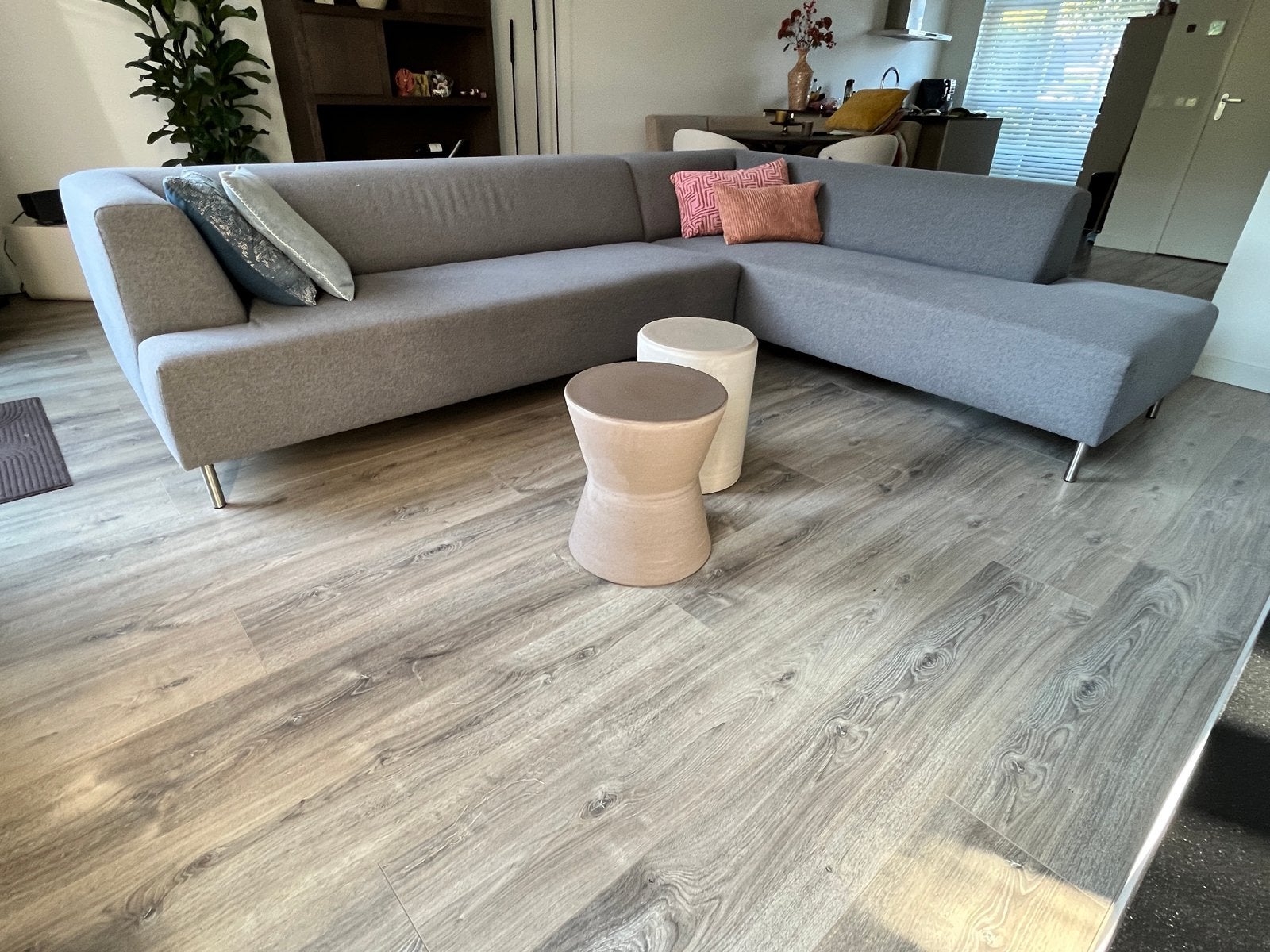 Moderne grijze Hoekbank, Ophalen, 250 tot 300 cm, Gebruikt, Minder dan 75 cm