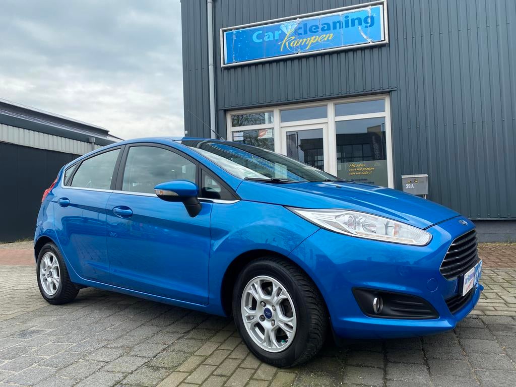 Ford Fiësta 1.6 Tdci 5DR 2013 Blauw Mooi Nette Auto, Auto's, Voorwielaandrijving, Euro 5, Stof, Zwart