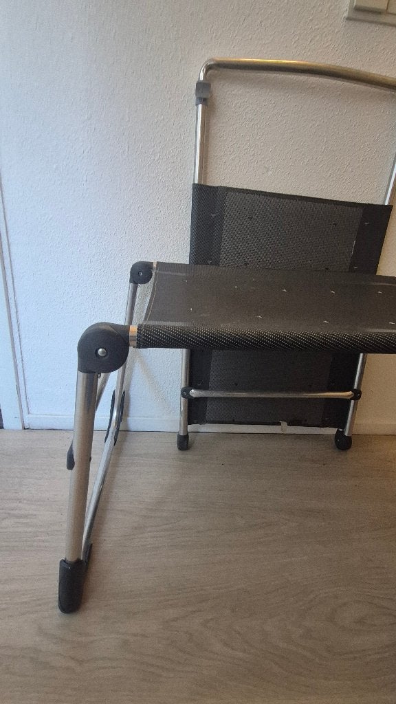 Crespo voetenbankjes grijs 2 stuks in goede staat, Ophalen, Zo goed als nieuw, Campingstoel