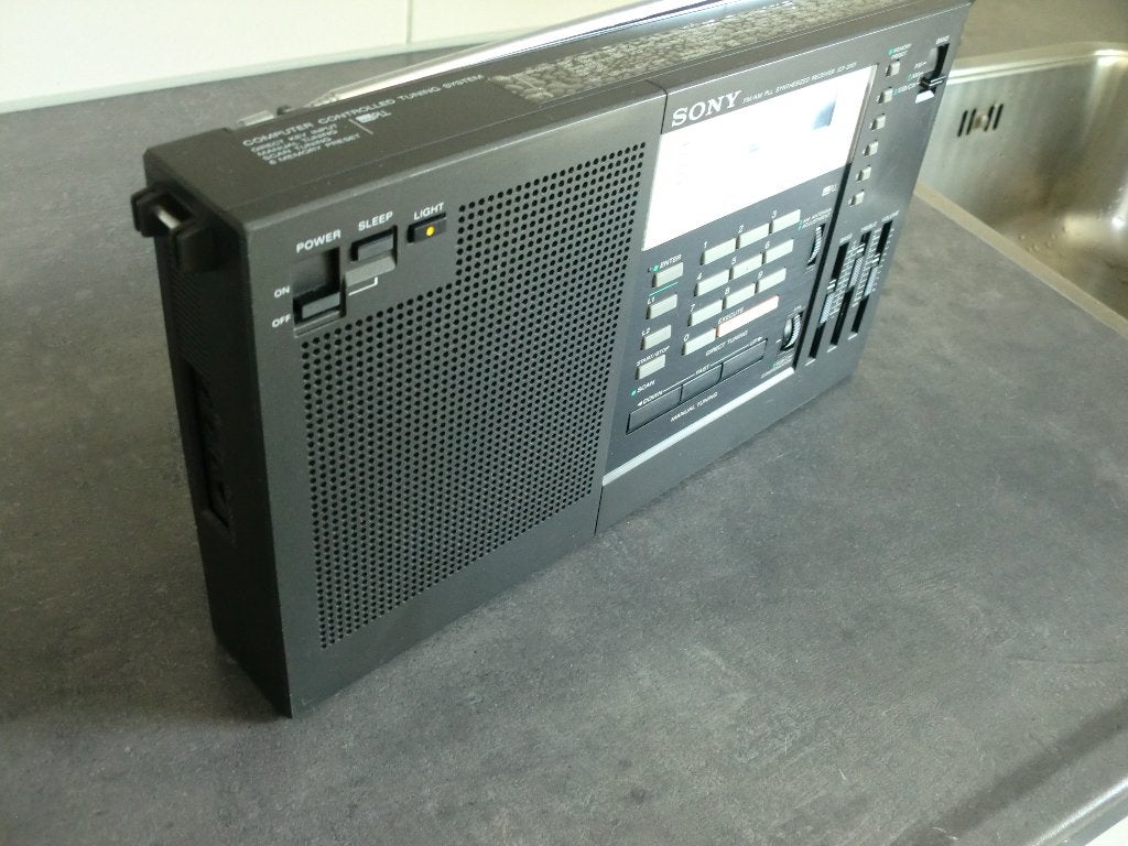 Sony ICF-2001 FM/AM PLL Synthesized Receiver, Ophalen, Zo goed als nieuw, Wereldontvanger