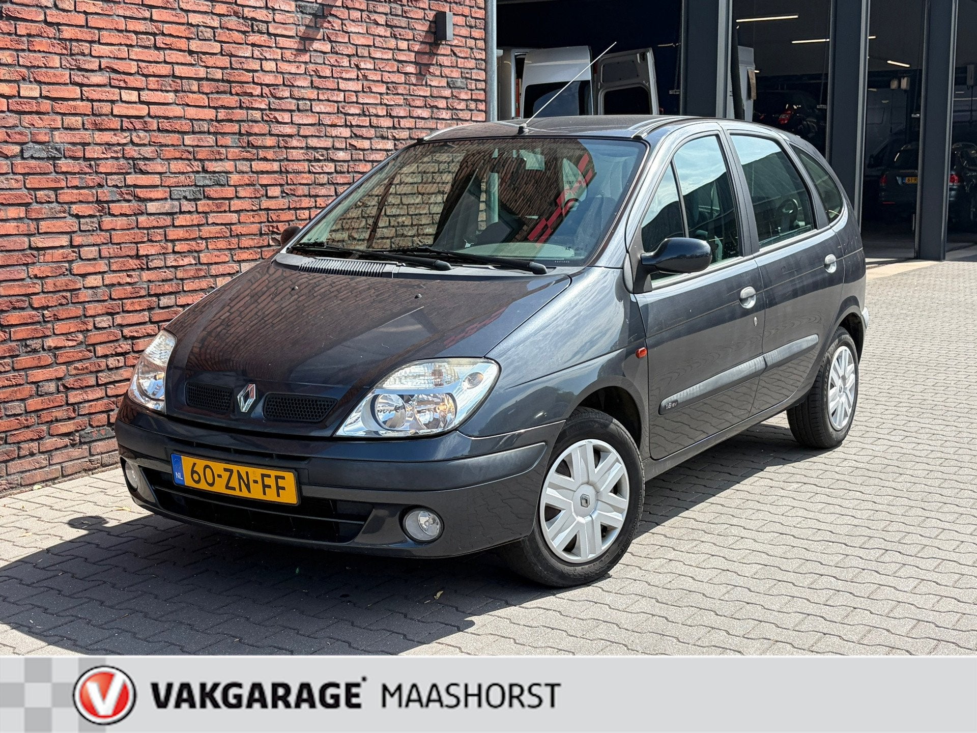 Renault Scénic 1.6-16V Authentique Trekhaak Meeneemprijs, Voorwielaandrijving, Stof, Gebruikt, Electronic Stability Program (ESP)