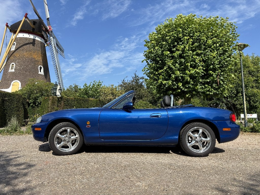 Mazda MX-5 1.8 I 1999 10th Anniversary, Auto's, Mazda, Achterwielaandrijving, 40 €/maand, Zwart, 4 cilinders