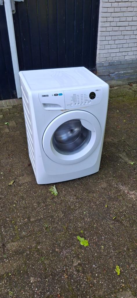 Zanussi Wasmachine Lindo 300 - 8kg XXL, Witgoed en Apparatuur, Wasmachines, Ophalen, 1200 tot 1600 toeren, Gebruikt, Energieklasse A of zuiniger