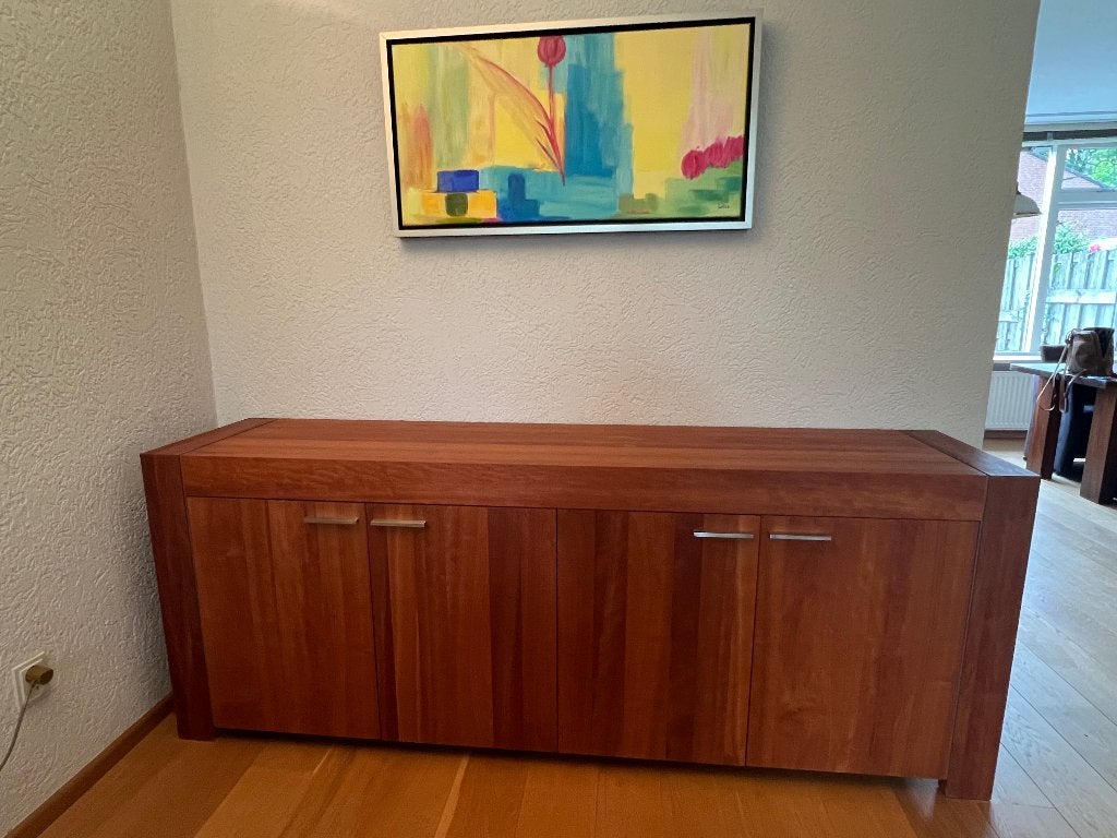 Notenhouten dressoir, als nieuw. 220x50x85 cm, Huis en Inrichting, Ophalen, Met deur(en), Zo goed als nieuw, 200 cm of meer