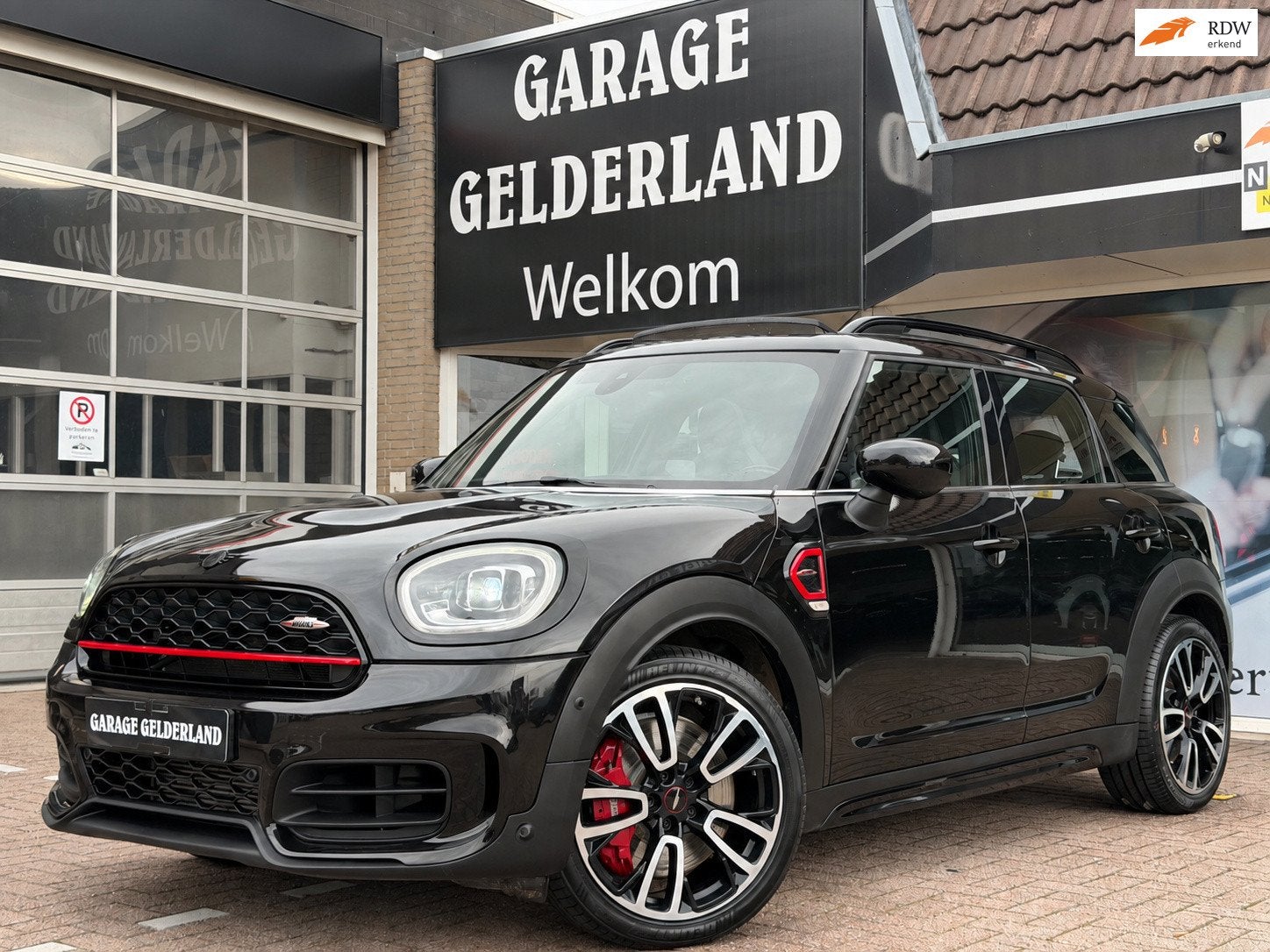 MINI Countryman 2.0 ALL4 JCW 306PK | PANO | VIRTUAL-COCKPIT, Auto's, 13 km/l, Gebruikt, Zwart, Zwart