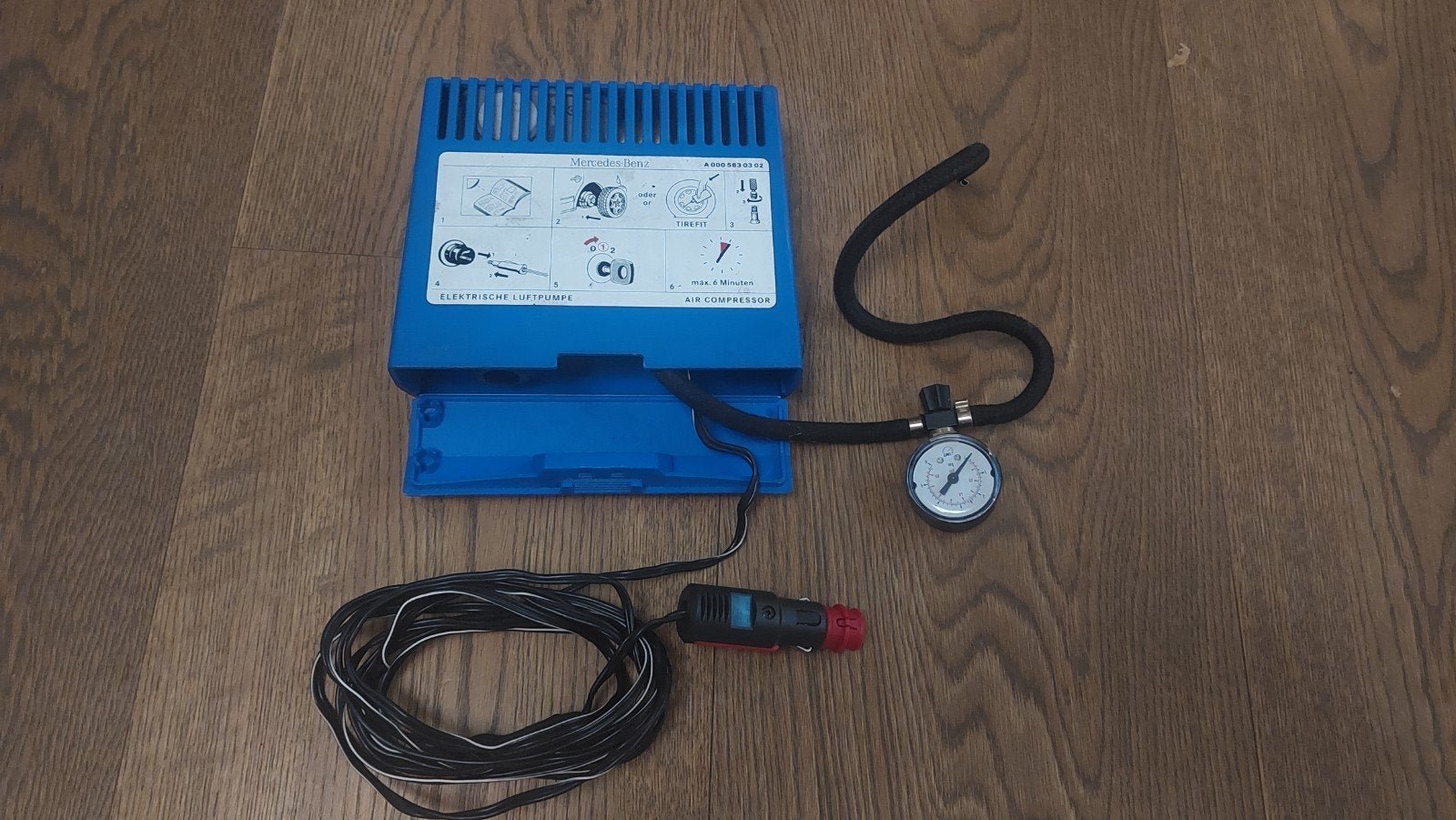 Elektrische Luchtpomp / Compressor voor auto banden, Ophalen of Verzenden, Gebruikt