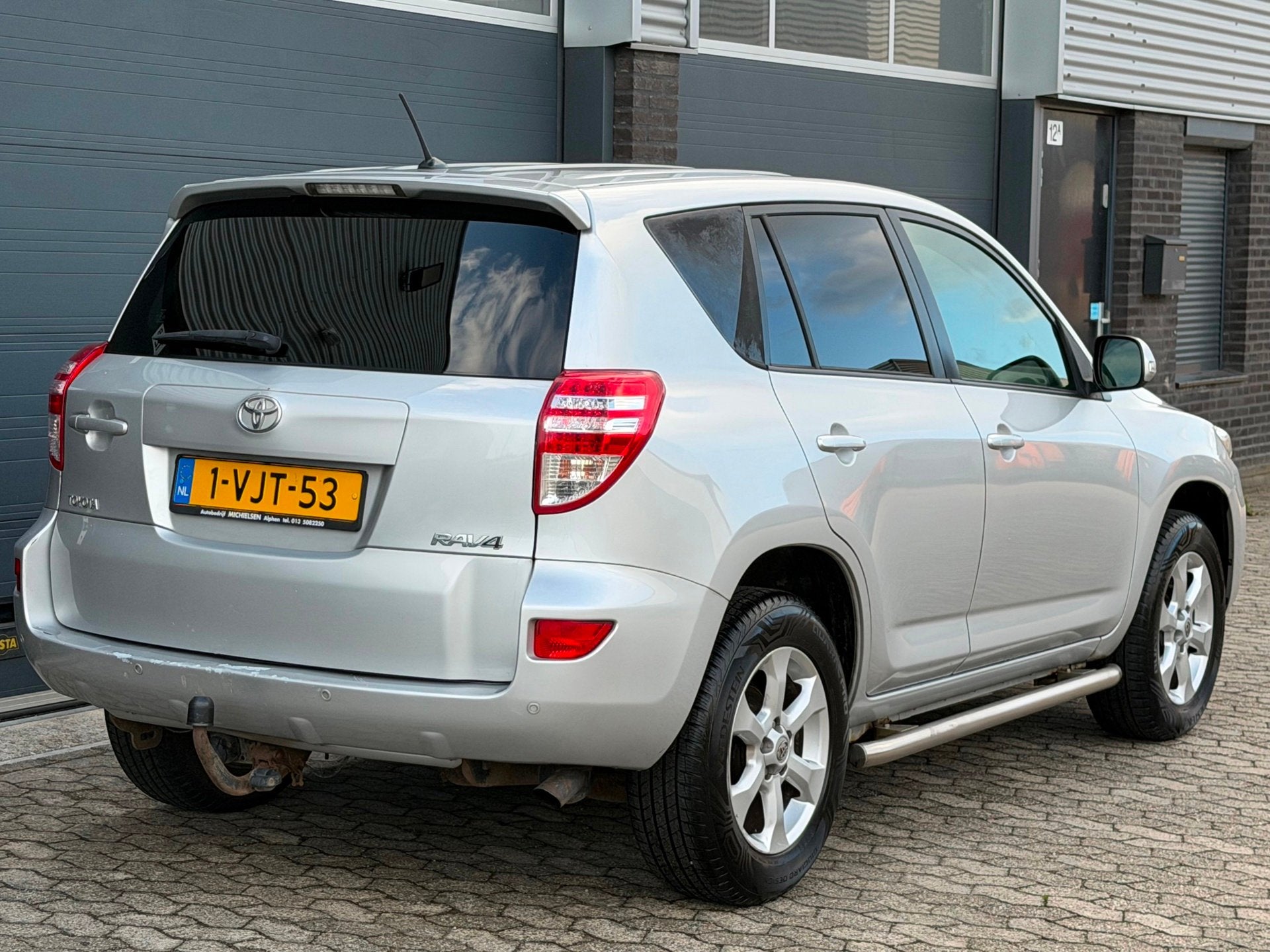 Toyota RAV4 2.2 D-4D GRIJS-KENTEKEN CLIMA TREKHAAK PDC CRUIS, Auto's, Euro 5, Stof, Gebruikt, 4 cilinders