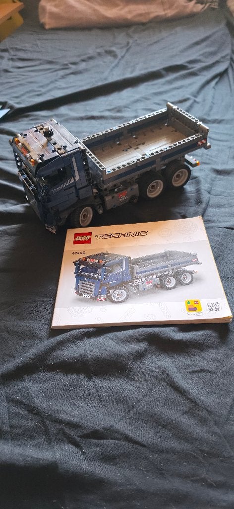 Lego Technic 42203 Vrachtwagen met kiepfunctie, Lego, Ophalen of Verzenden, Zo goed als nieuw, Technic