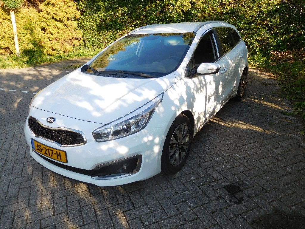 Kia (Pro) Cee d 1.0 T-gdi Sporty Wagon 2016 Wit, Auto's, Voorwielaandrijving, Dealer onderhouden, Leder en Stof, Wit