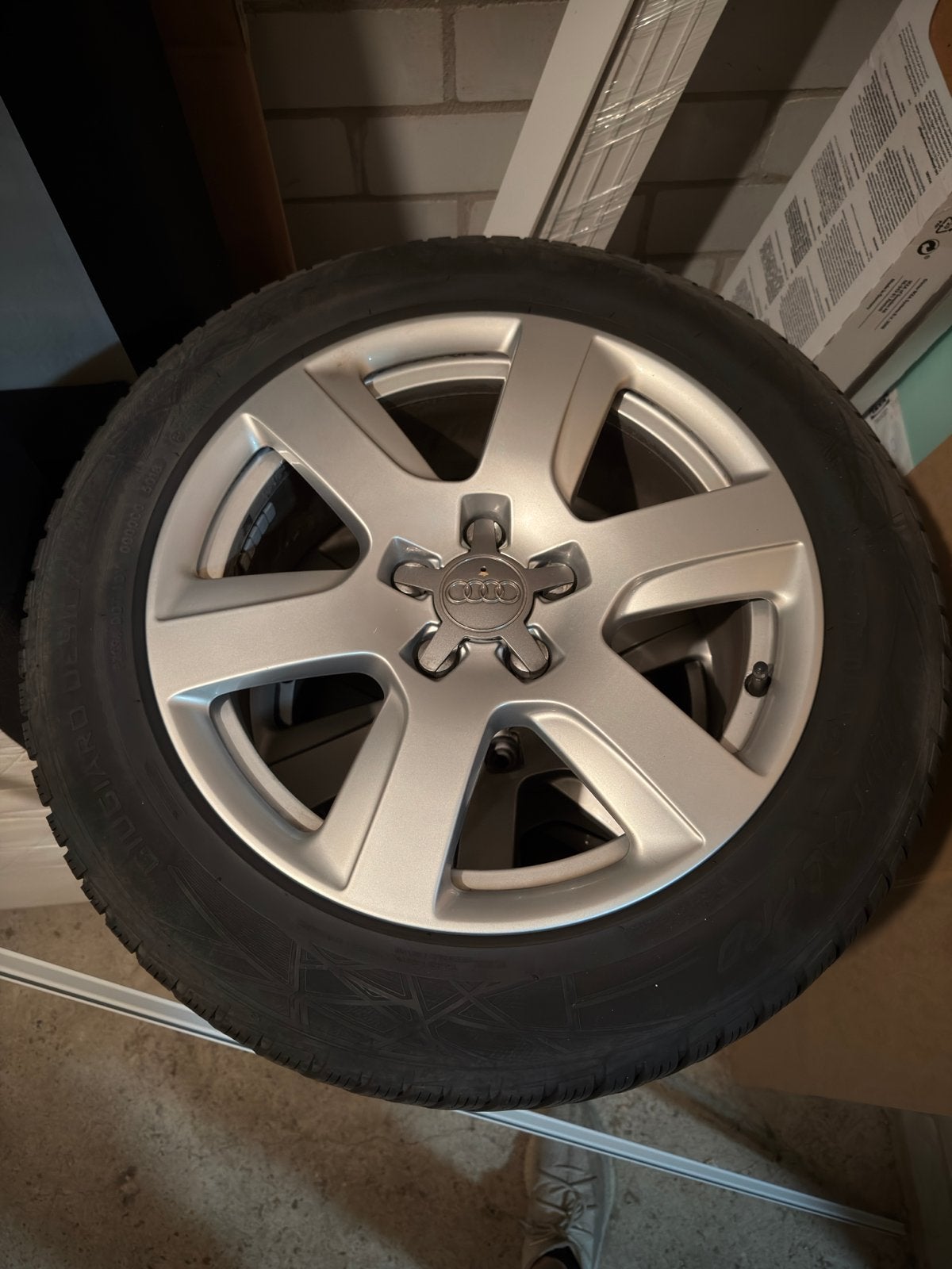 Audi A4/A6 Winterbanden met Velgen - 16 inch, Auto-onderdelen, Banden en Velgen, Gebruikt, 16 inch, Banden en Velgen, Personenwagen