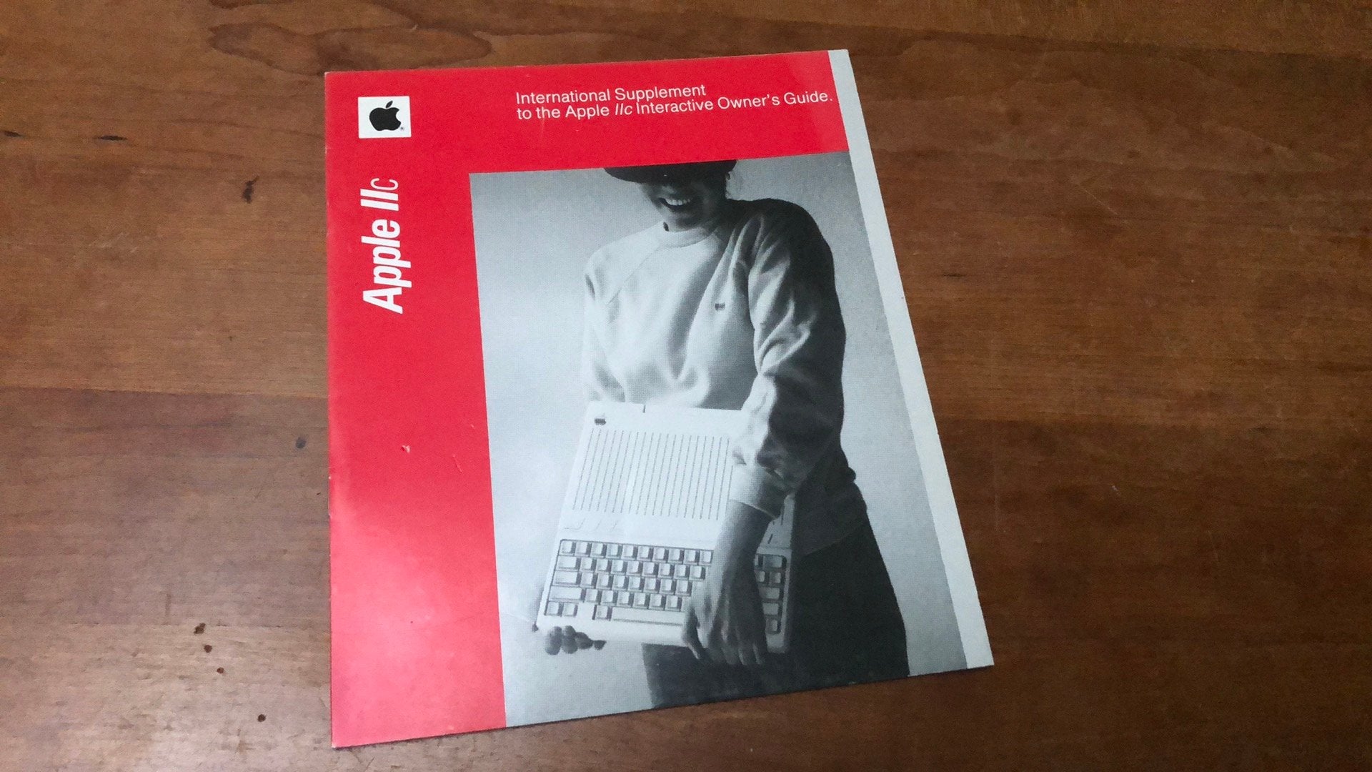 Apple IIc International Supplement Handleiding, Computers en Software, Vintage Computers, Ophalen of Verzenden