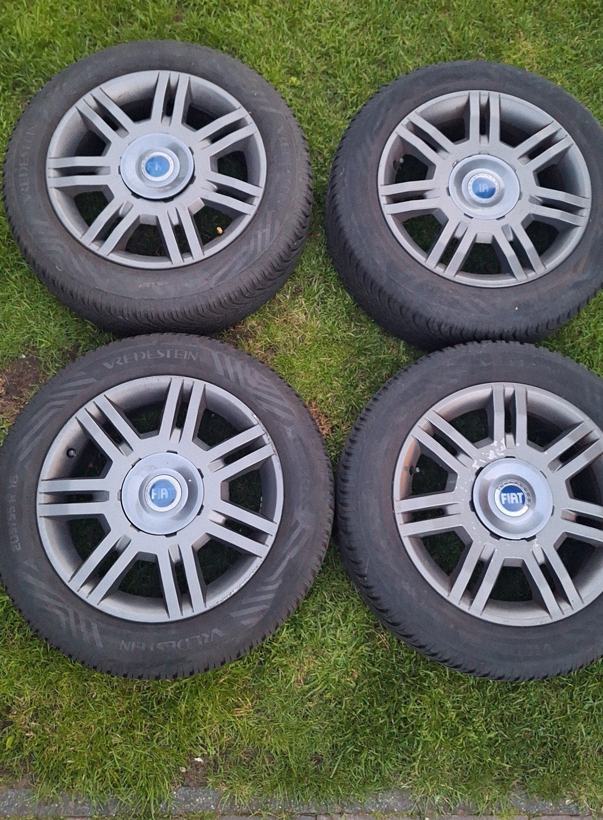Fiat Stilo wielen 4x98 + 4-seizoens, Ophalen, Gebruikt